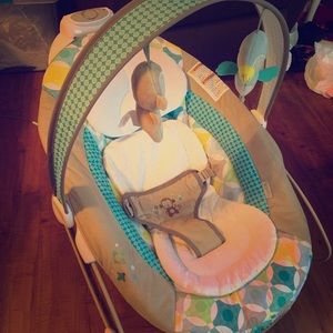 Ingenuity smartbounce automatic bouncer